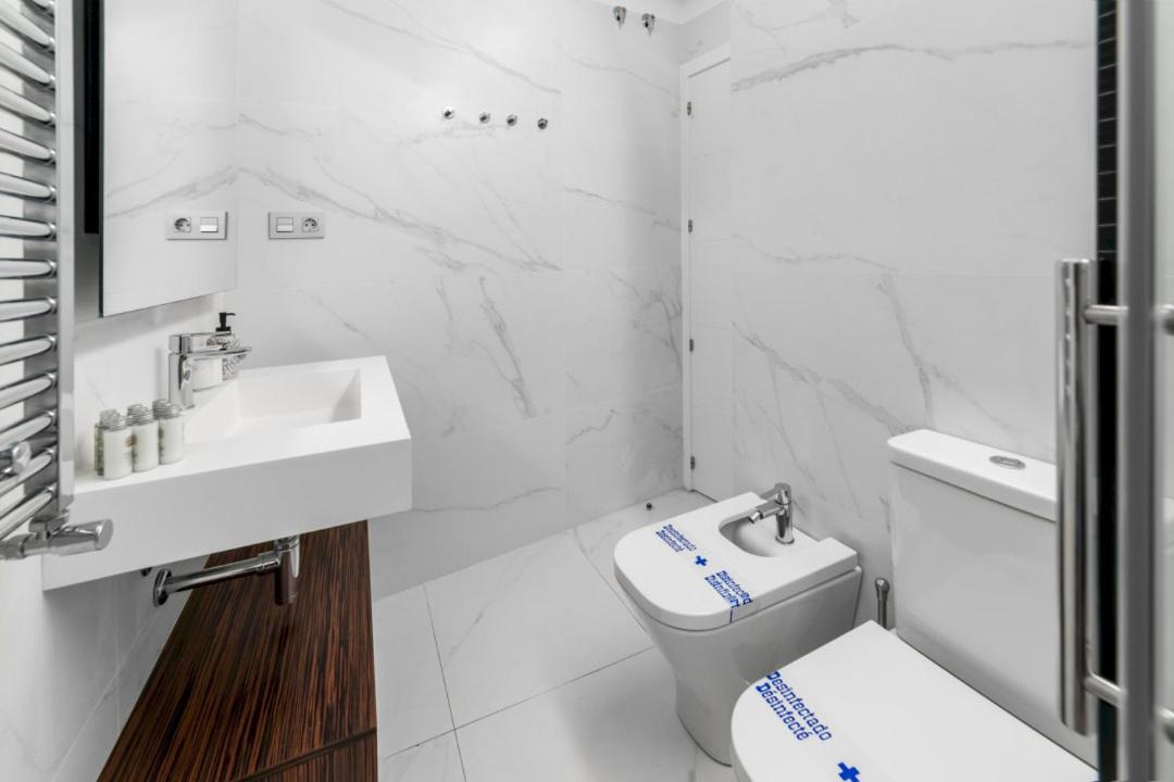 2 Bedrooms 1 Bathroom Furnished - Centro - Equipped & Stylish - Minty Stay Madrid Exterior foto